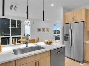 625 W Emerson Street, Seattle WA 98119