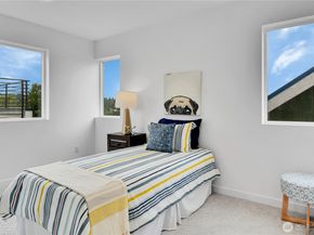 625 W Emerson Street, Seattle WA 98119