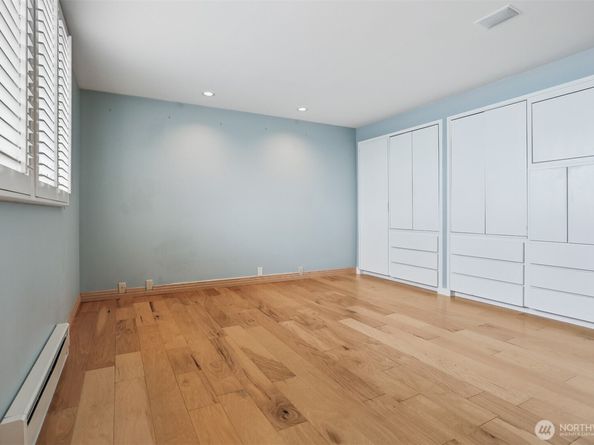 3717 Beach Drive SW 214, Seattle WA 98116