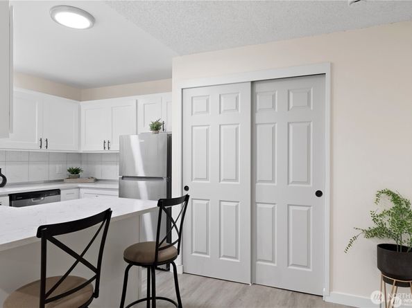 13838 NE 60th Street 165, Redmond WA 98052