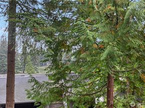 13838 NE 60th Street 165, Redmond WA 98052