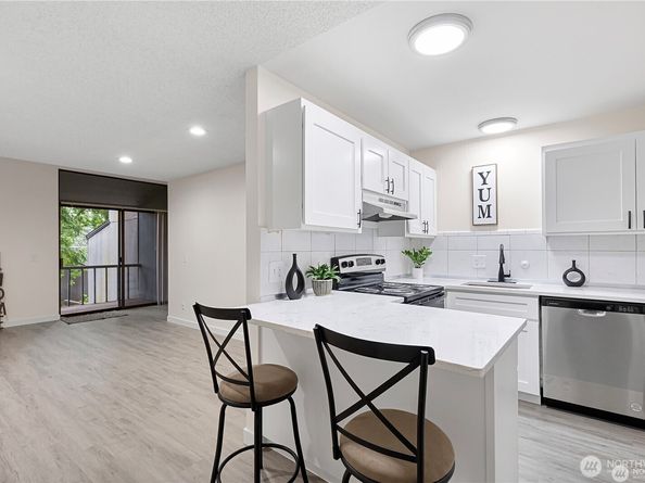 13838 NE 60th Street 165, Redmond WA 98052