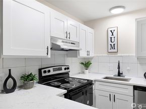 13838 NE 60th Street 165, Redmond WA 98052