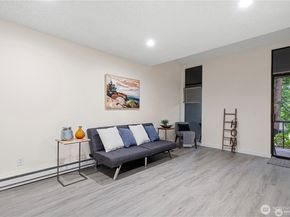 13838 NE 60th Street 165, Redmond WA 98052