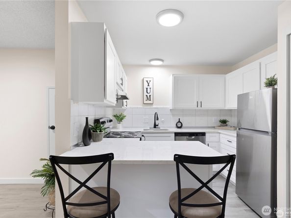 13838 NE 60th Street 165, Redmond WA 98052