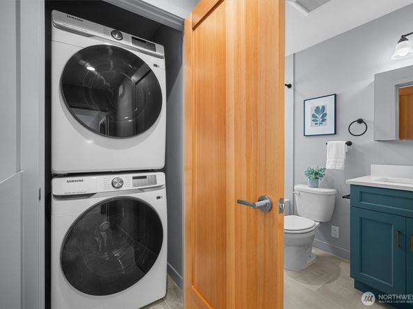 2311 N 135th Street B, Seattle WA 98133