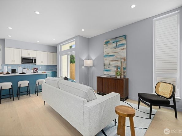 2311 N 135th Street B, Seattle WA 98133