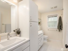 19239 184th Place NE, Woodinville WA 98077