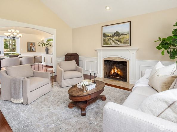 19239 184th Place NE, Woodinville WA 98077