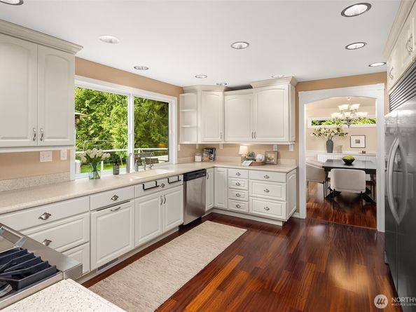 19239 184th Place NE, Woodinville WA 98077