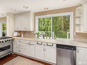 19239 184th Place NE, Woodinville WA 98077