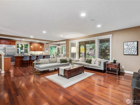 35825 4th Place SW, Federal Way WA 98023