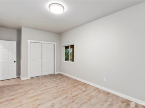 35825 4th Place SW, Federal Way WA 98023