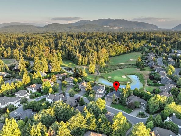 24611 SE 2nd Place, Sammamish WA 98074