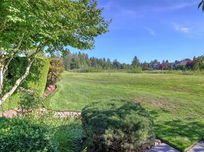 24611 SE 2nd Place, Sammamish WA 98074