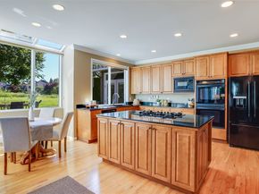 24611 SE 2nd Place, Sammamish WA 98074