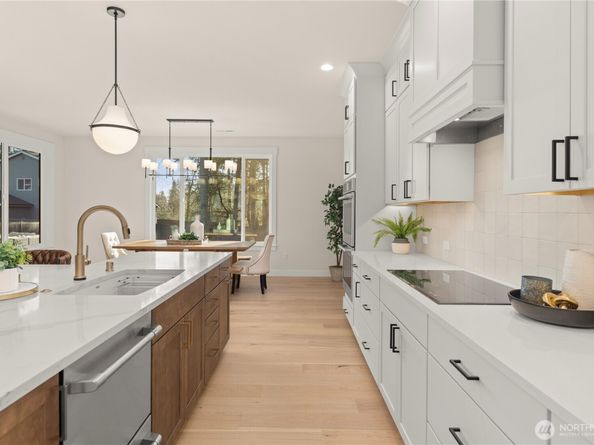 541 SW 366th Street 1, Federal Way WA 98023