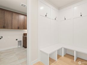 541 SW 366th Street 1, Federal Way WA 98023