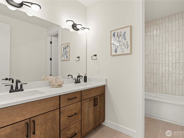 541 SW 366th Street 1, Federal Way WA 98023