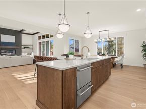541 SW 366th Street 1, Federal Way WA 98023