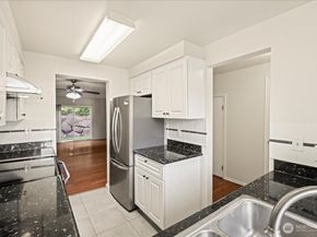 12828 SE 41st Lane C103, Bellevue WA 98006