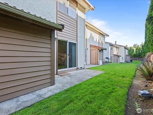 12828 SE 41st Lane C103, Bellevue WA 98006