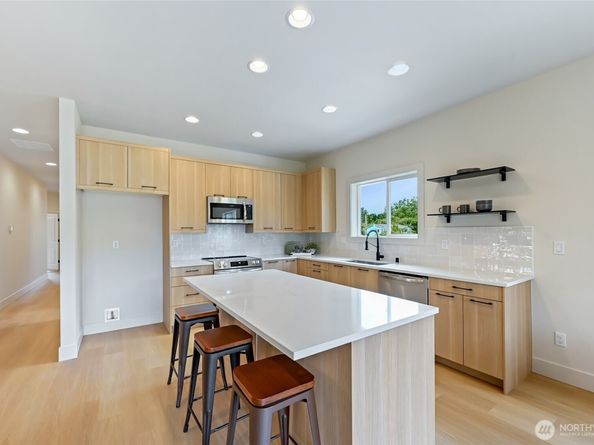12019 44th Avenue S, Tukwila WA 98168