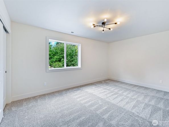 12019 44th Avenue S, Tukwila WA 98168