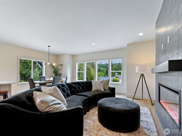 12019 44th Avenue S, Tukwila WA 98168