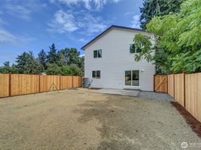 12019 44th Avenue S, Tukwila WA 98168