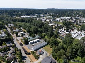 10516 E Riverside Drive, Bothell WA 98011