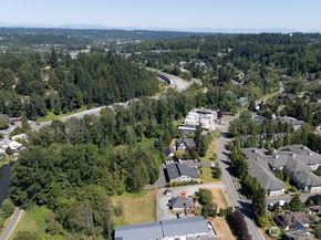 10516 E Riverside Drive, Bothell WA 98011