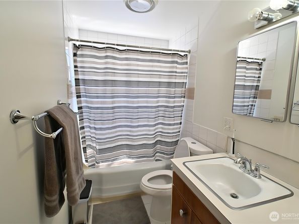 9417 38th Avenue S, Seattle WA 98118