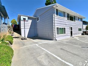 9417 38th Avenue S, Seattle WA 98118