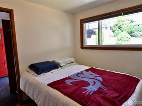 9417 38th Avenue S, Seattle WA 98118