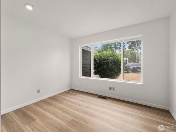 12759 Plateau Cir NW, Silverdale WA 98383