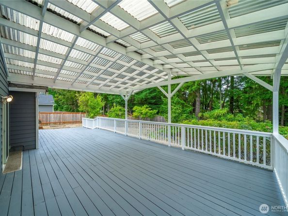12759 Plateau Cir NW, Silverdale WA 98383