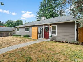 280 Flower Meadows Street, Port Orchard WA 98366