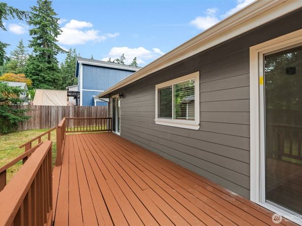 280 Flower Meadows Street, Port Orchard WA 98366