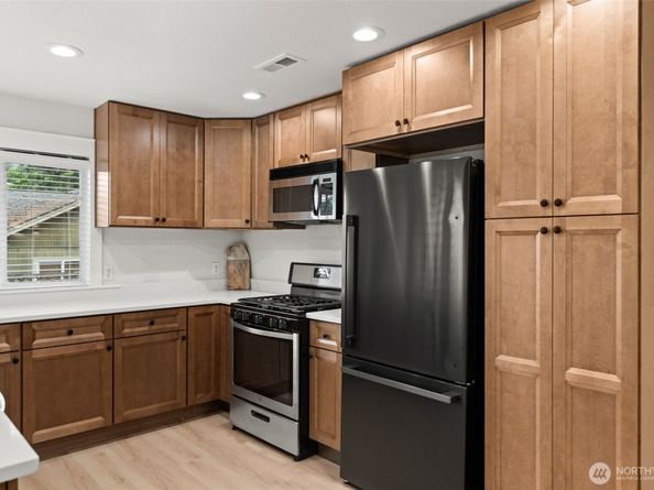 280 Flower Meadows Street, Port Orchard WA 98366