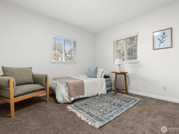 280 Flower Meadows Street, Port Orchard WA 98366