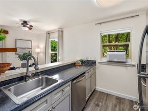 9805 Avondale Road NE L238, Redmond WA 98052