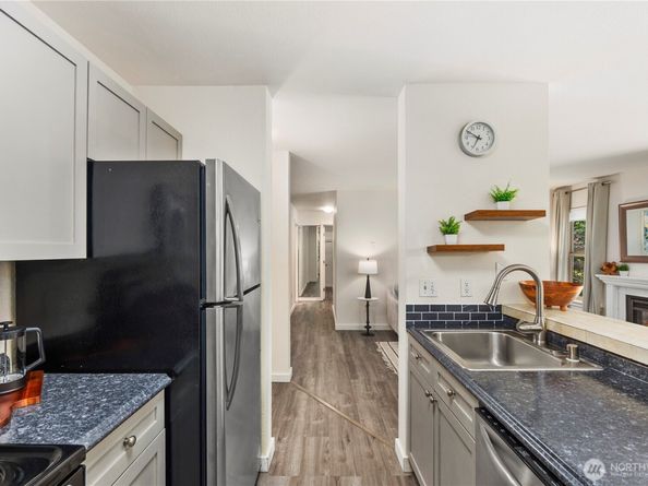 9805 Avondale Road NE L238, Redmond WA 98052