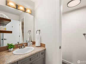 9805 Avondale Road NE L238, Redmond WA 98052