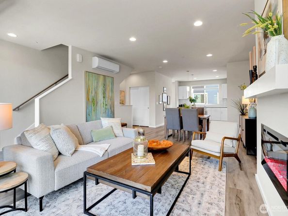 3620 W Mukilteo Boulevard F, Everett WA 98203