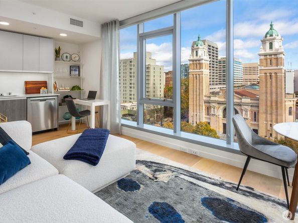 800 Columbia Street 1708, Seattle WA 98104