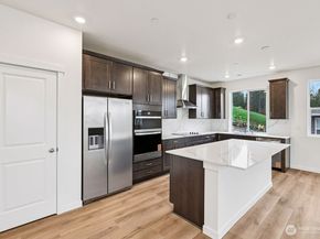 10304 6th Place SE SW 13, Lake Stevens WA 98258