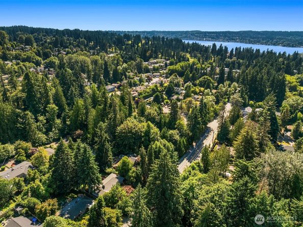 7245 NE 170th Street, Kenmore WA 98028