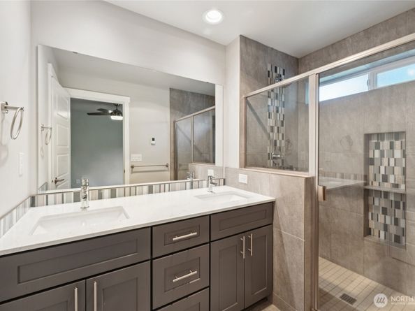 19225 Damson Road C2, Lynnwood WA 98036