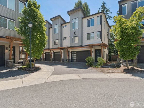 19225 Damson Road C2, Lynnwood WA 98036